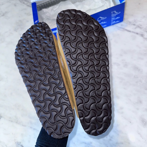 Birkenstock Arizona Shearling-Lined Sandals - Picture 3 of 5